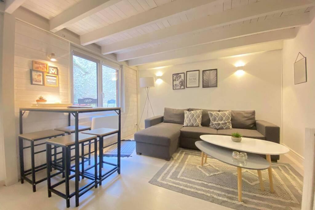 Au Coeur De La Cite Medievale Appartement Laon Buitenkant foto
