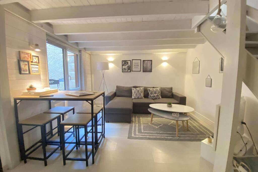 Au Coeur De La Cite Medievale Appartement Laon Buitenkant foto